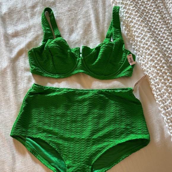NWT Victorias Secret bikini - Picture 1 of 5
